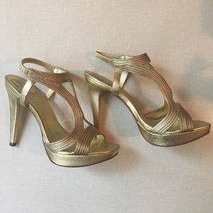 ⭐️DVF⭐️ GOLD HEELS SIZE 6.5